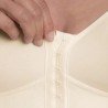 Soutien-gorge post-opératoire Salvia par Anita Care - Zoom sur l'ouverture à l'avant