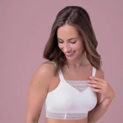 Bandeau à dentelle Fleur par Anita Care - Coloris Blanc - Vue de face avec fond rose