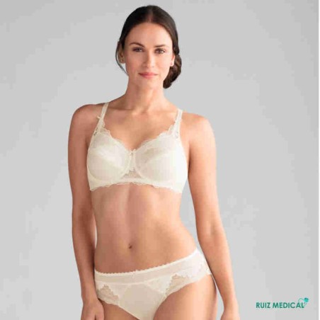 Soutien-gorge pour prothèse mammaire Aurelie avec armatures par Amoena - Coloris Ivoire - Porté Soutien-gorge pour prothèse mammaire Aurelie avec armatures par Amoena - Coloris Ivoire - Porté